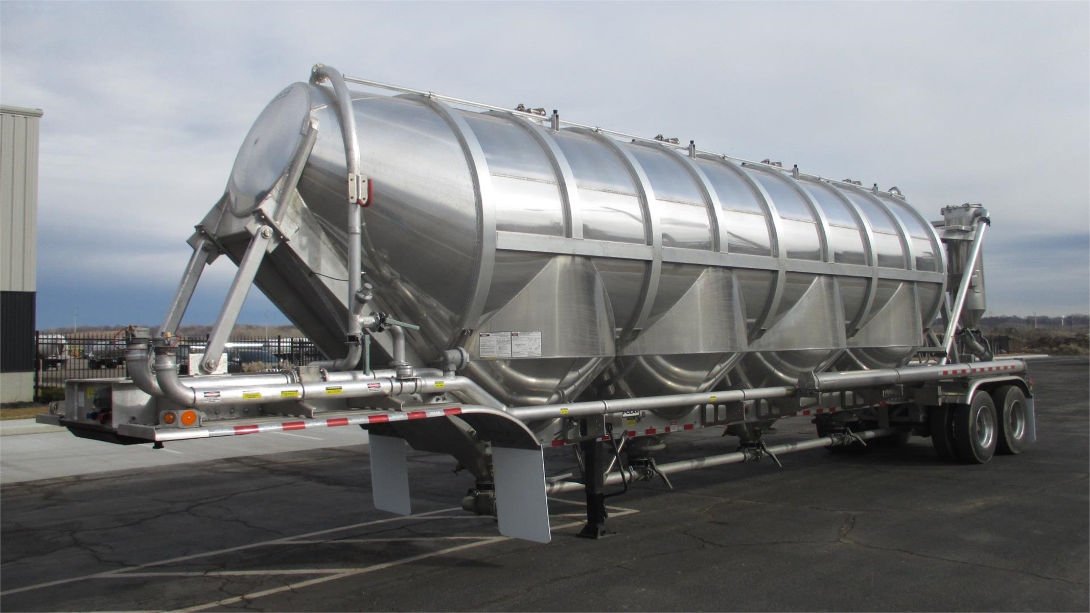 DRY BULK TANKS - Kraft Tank Corporation